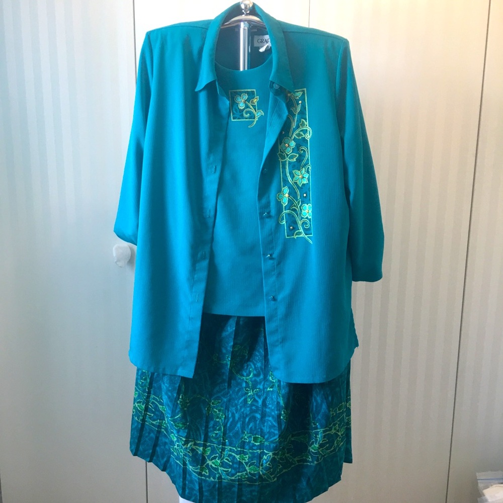Graff beautiful teal matching tee, blouse and skirt outfit Size L/14
